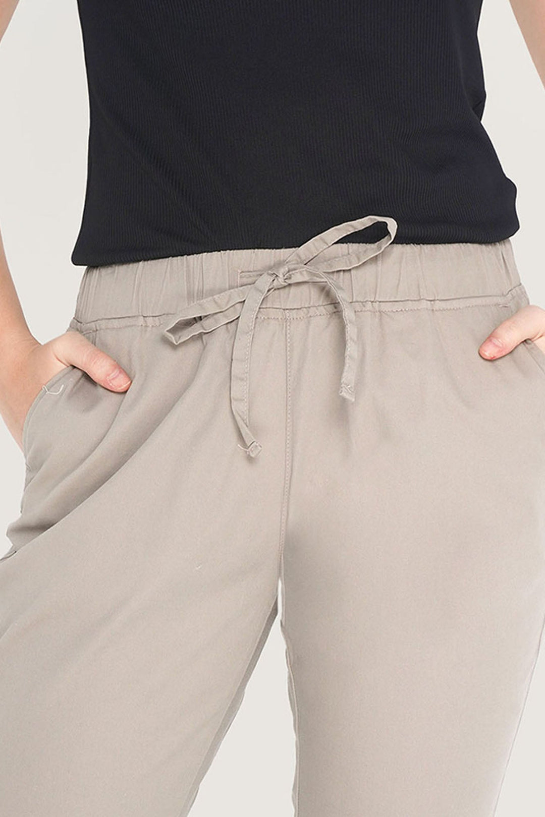 Closet Staples Mid Waist Cropped Trousers With Elastic Waistband