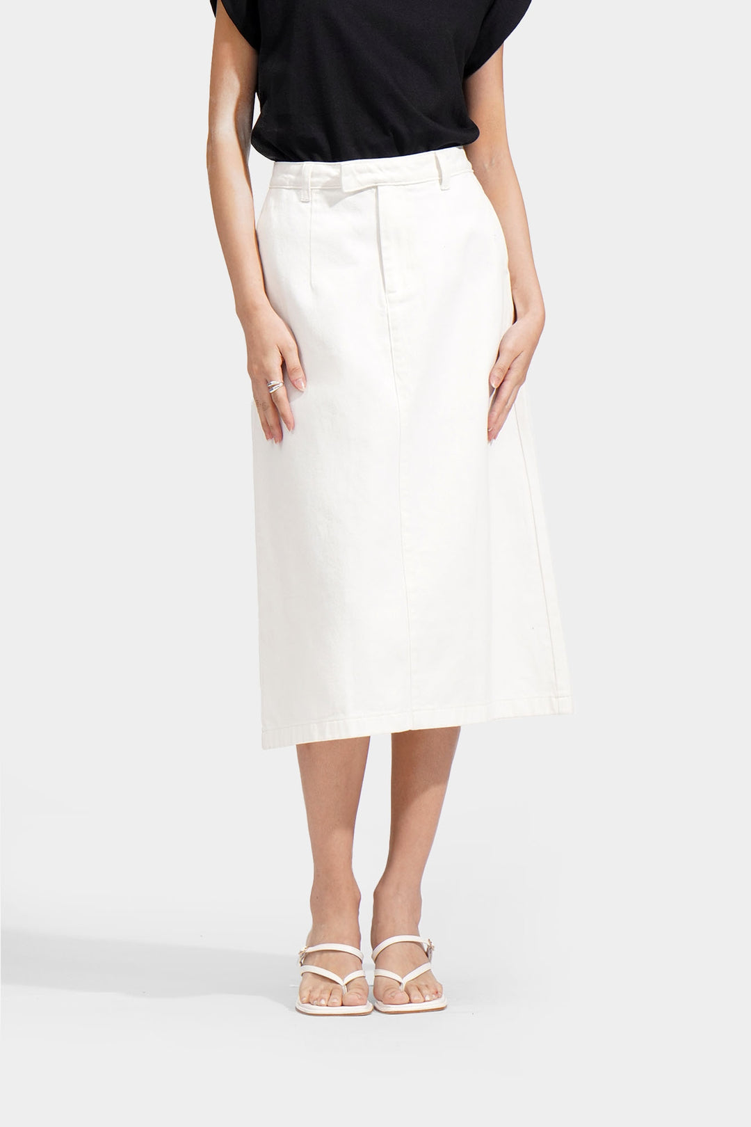 983486-Off White (2).jpg