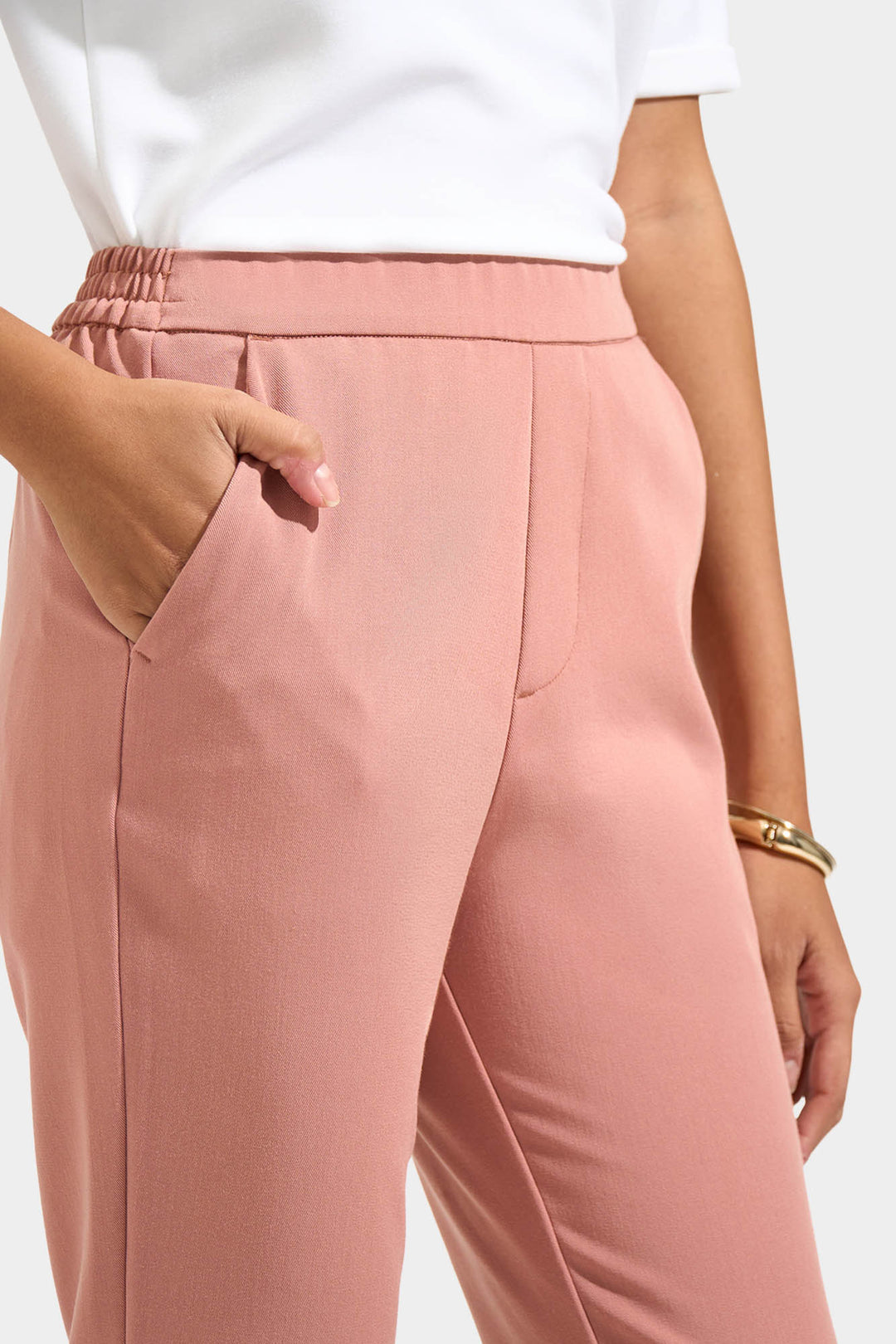 Cozy: Tapered Trousers