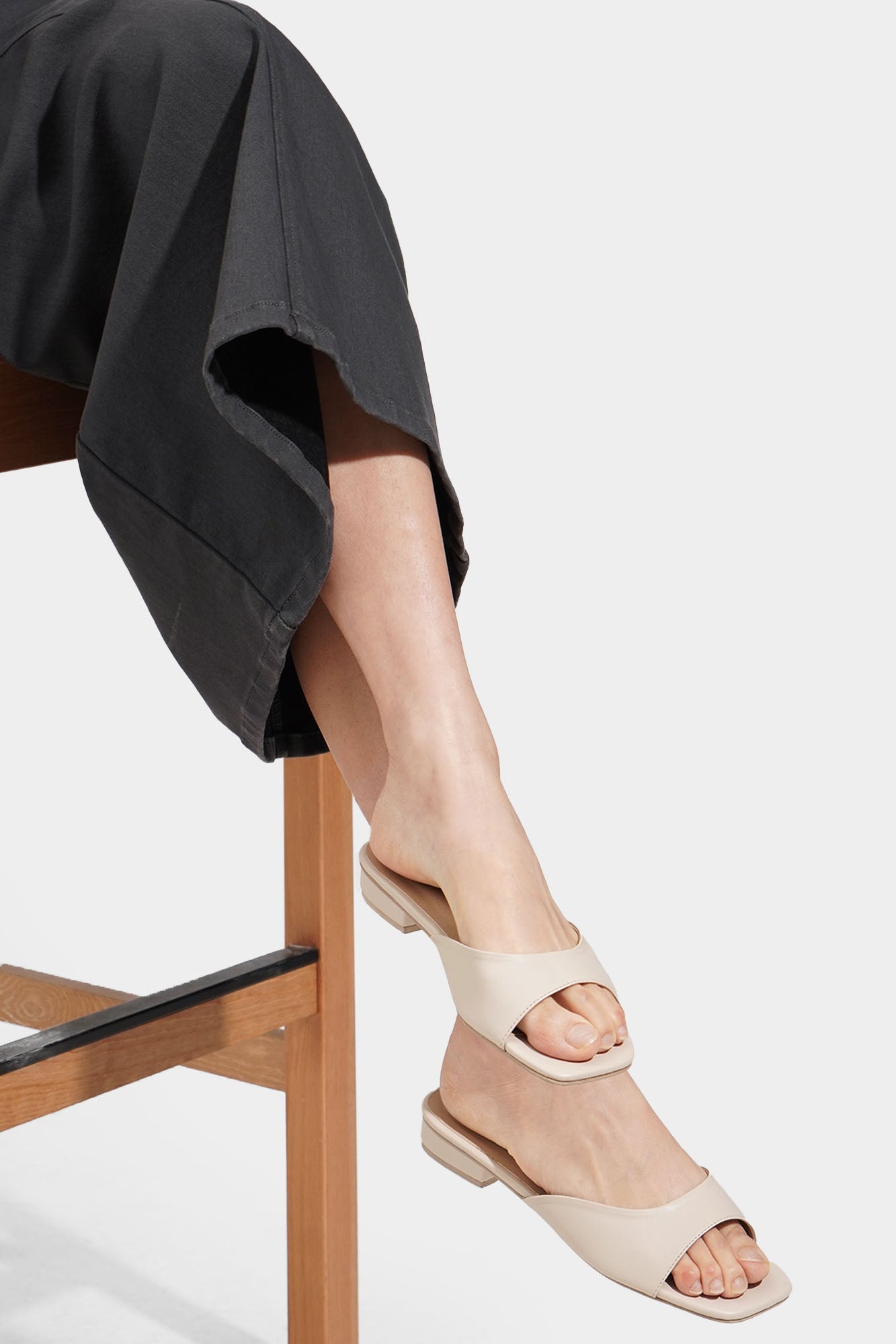 985980-Cream (1).jpg