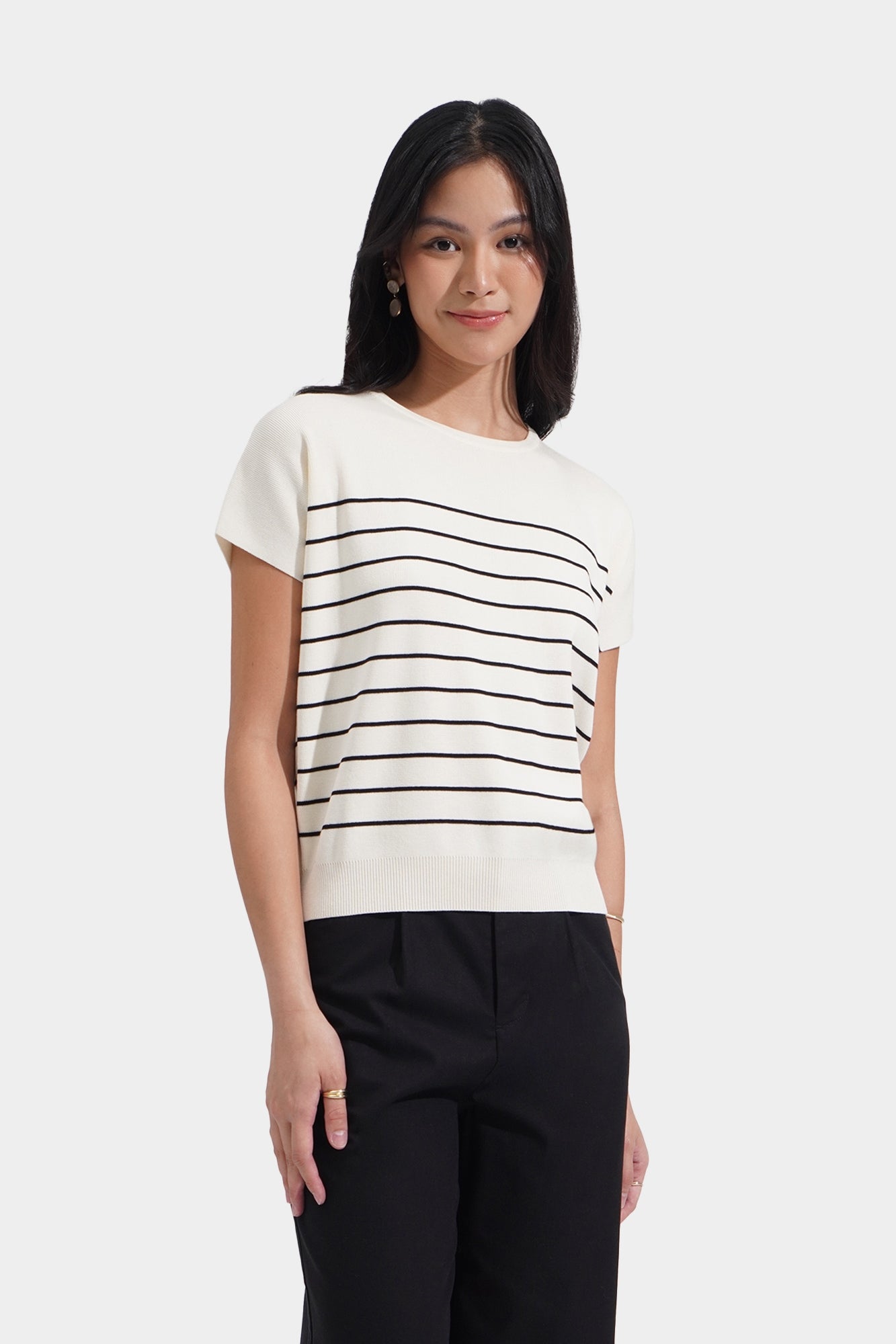 986405-Off White (2).jpg