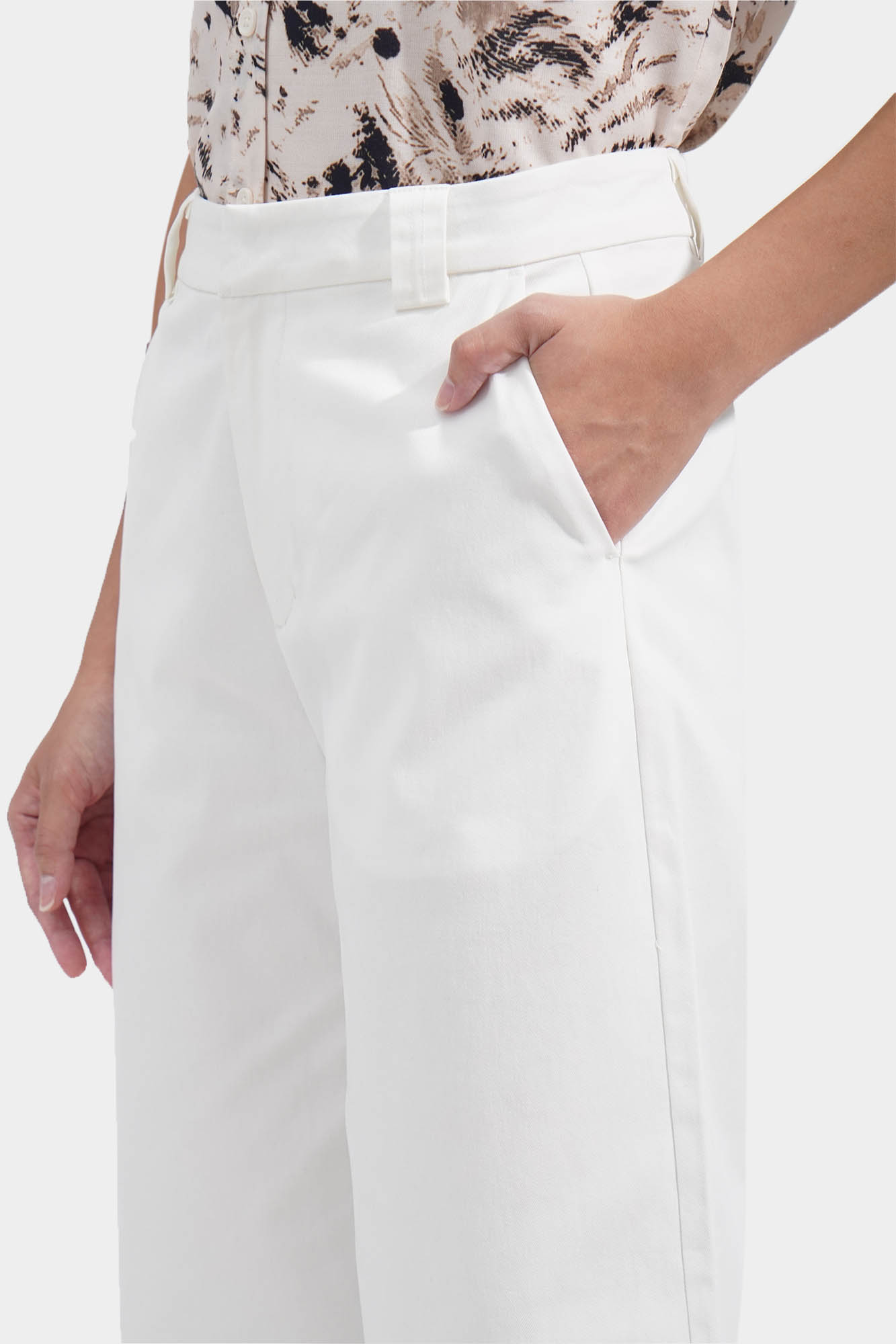 987727-Off White (3).jpg