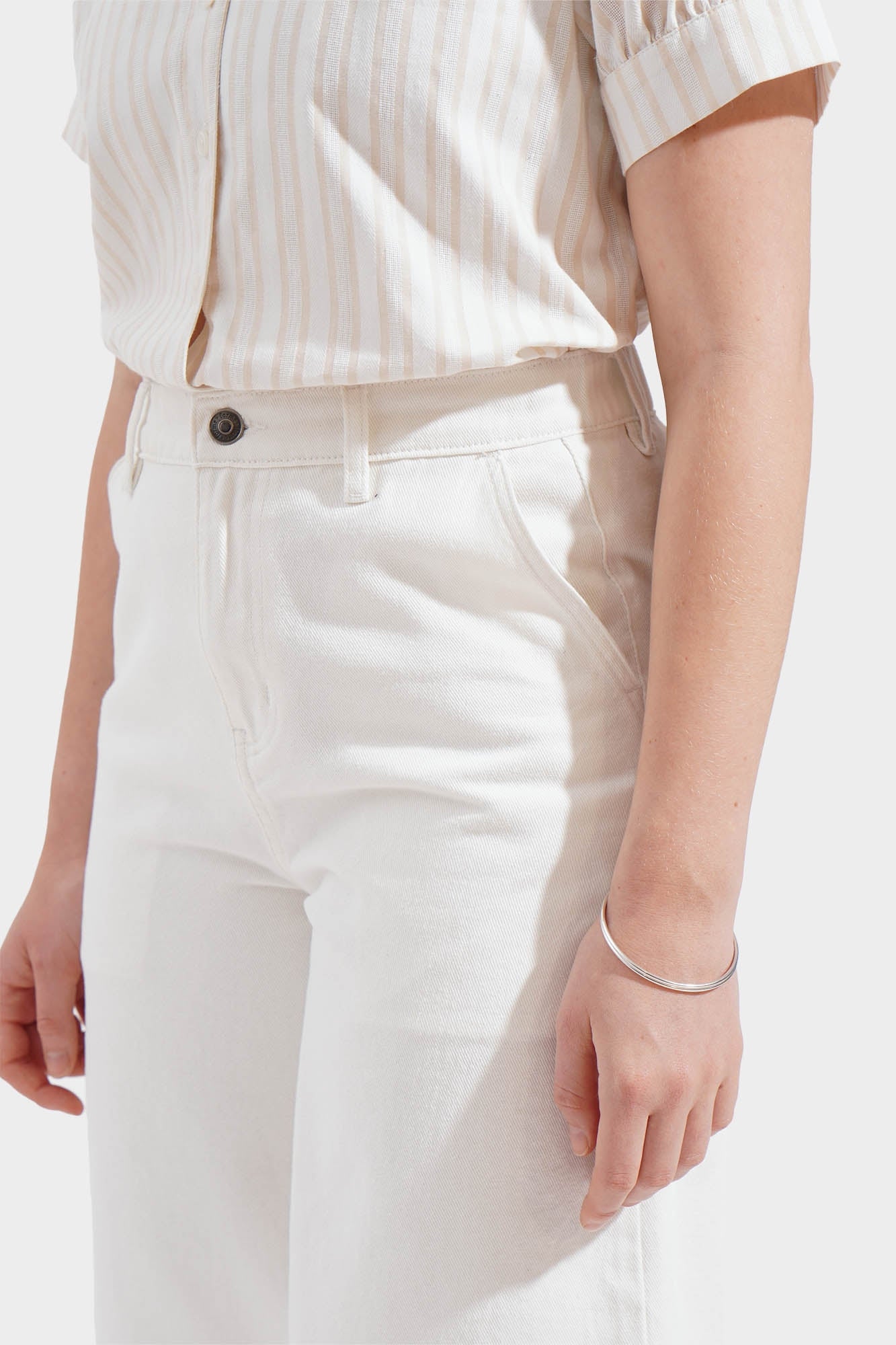 988716-Off White (2).jpg