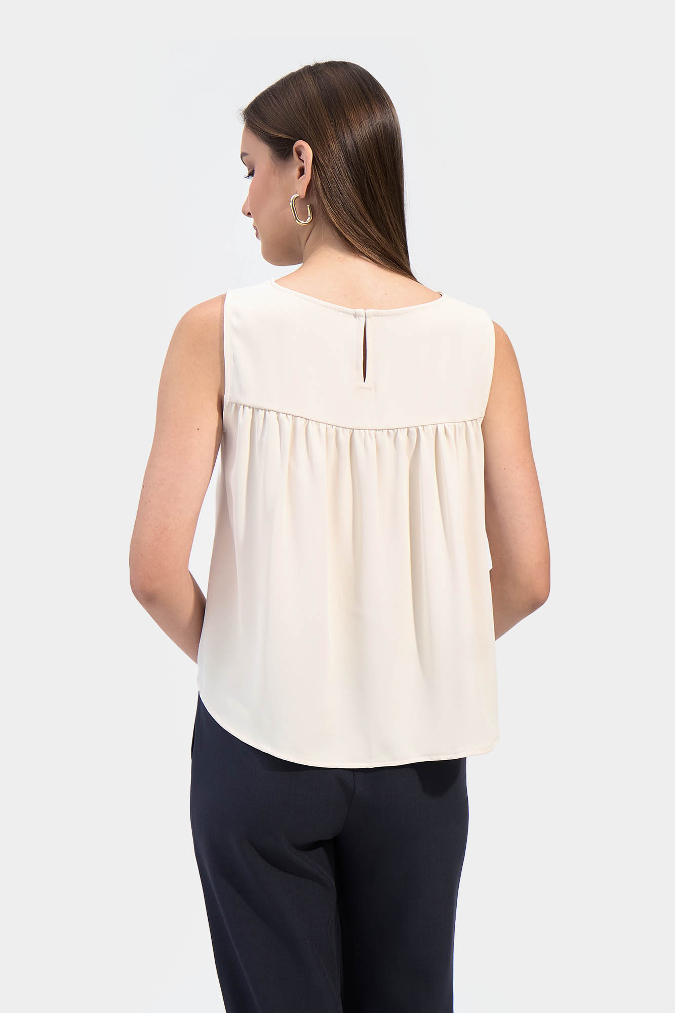 989683-Off White (2).jpg