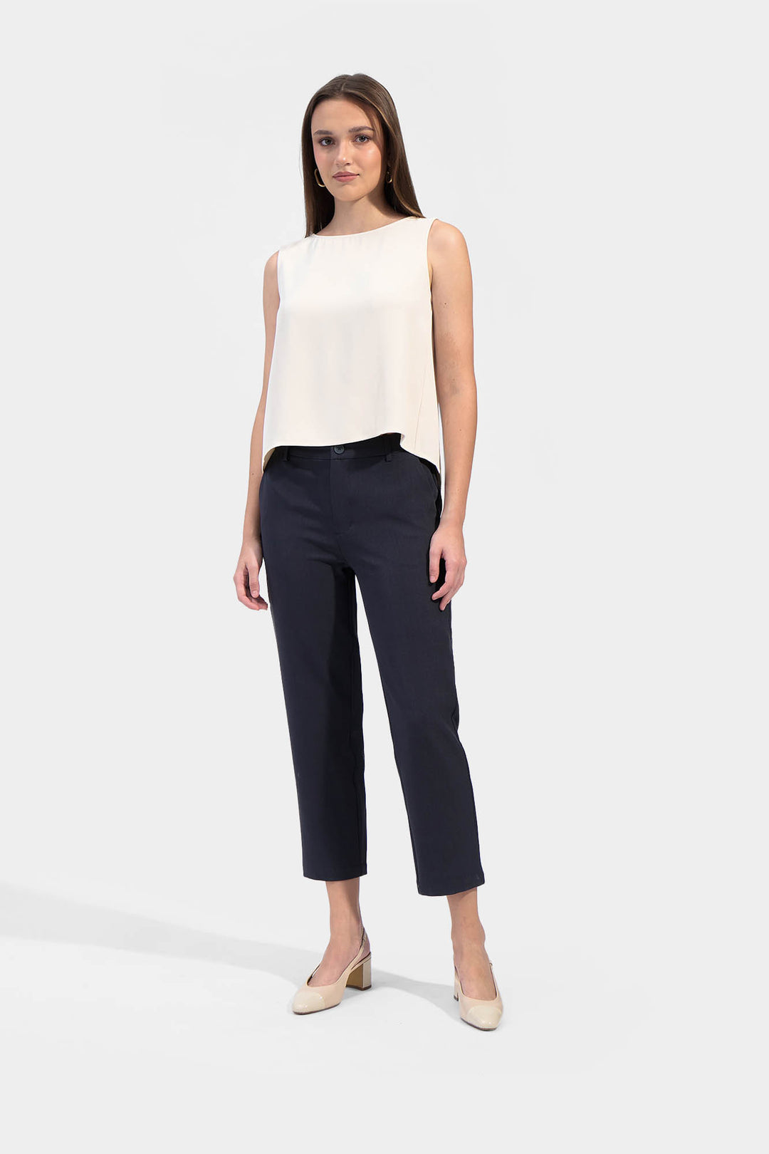 989683-Off White (3).jpg