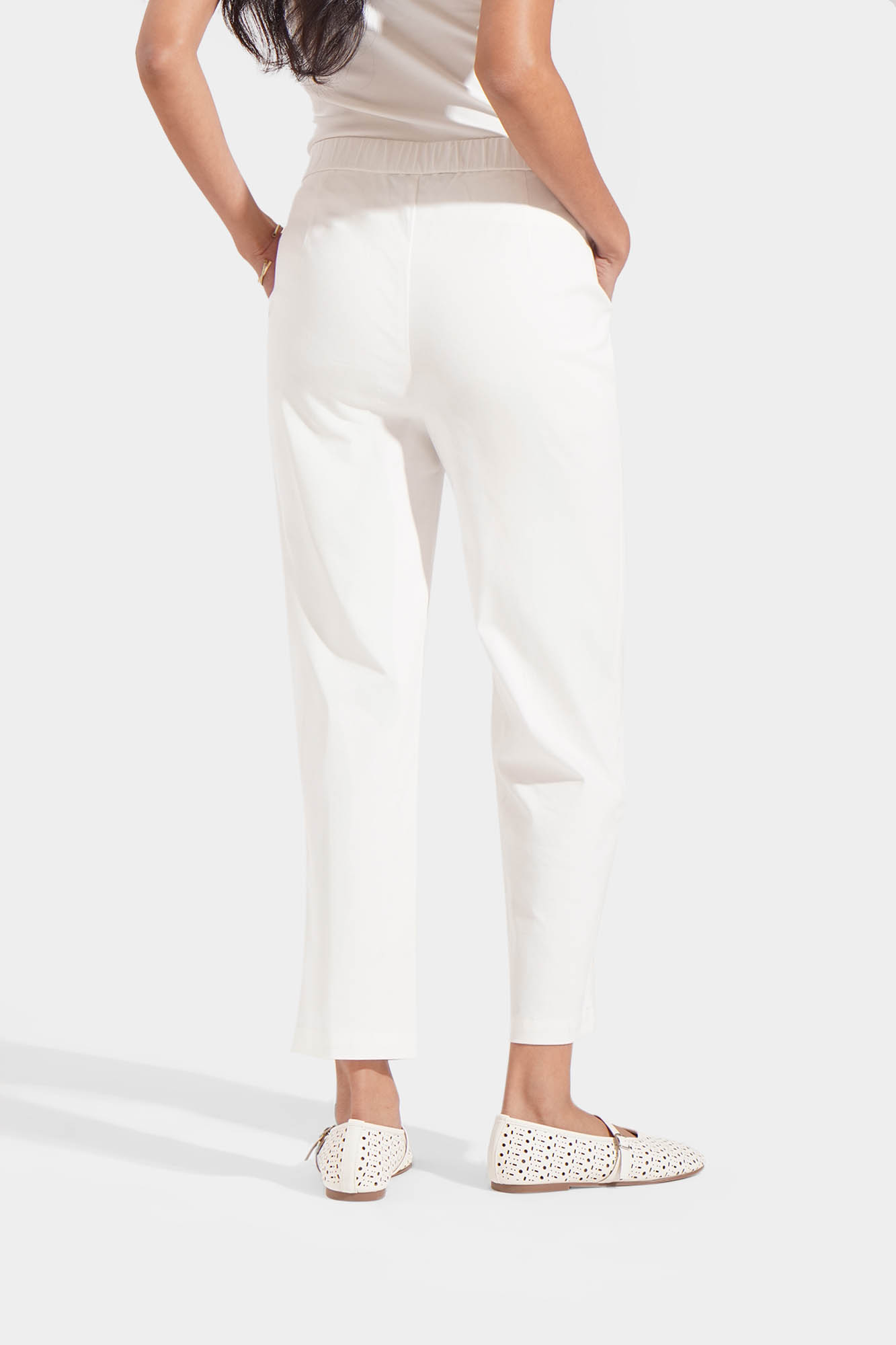 990420-Off White (1).jpg