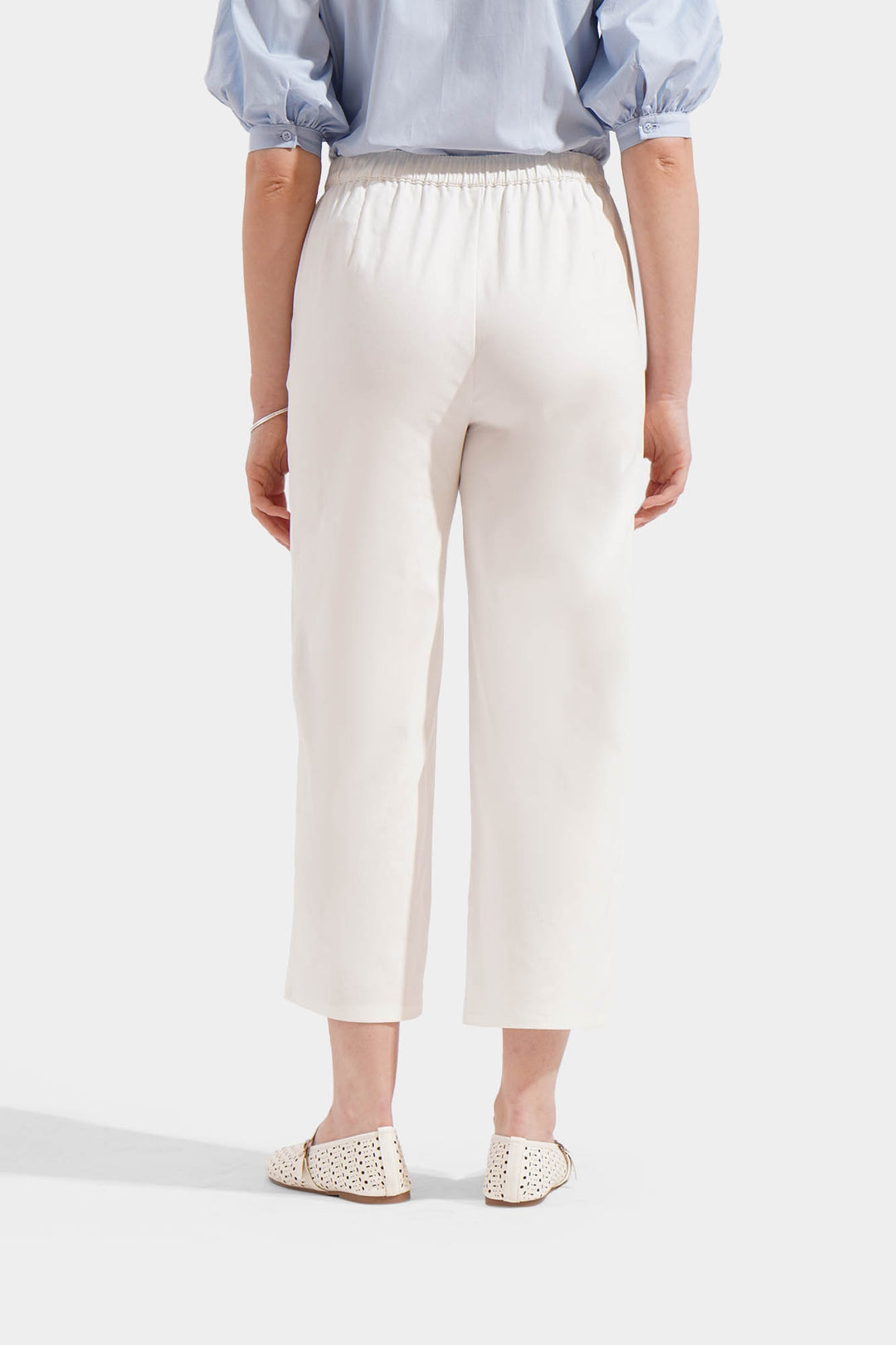 990436-Off White (1).jpg