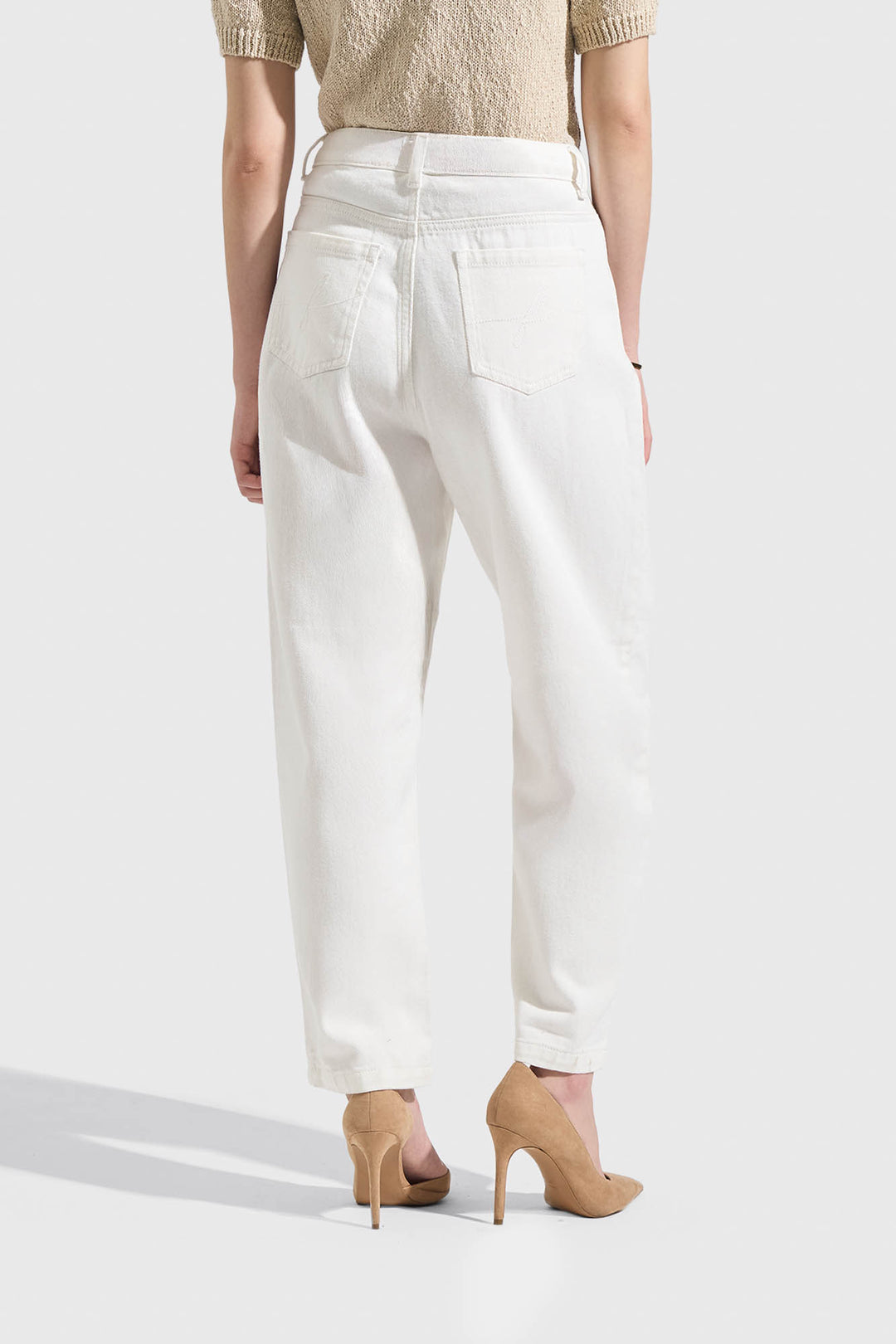 990797-Off White (1).jpg