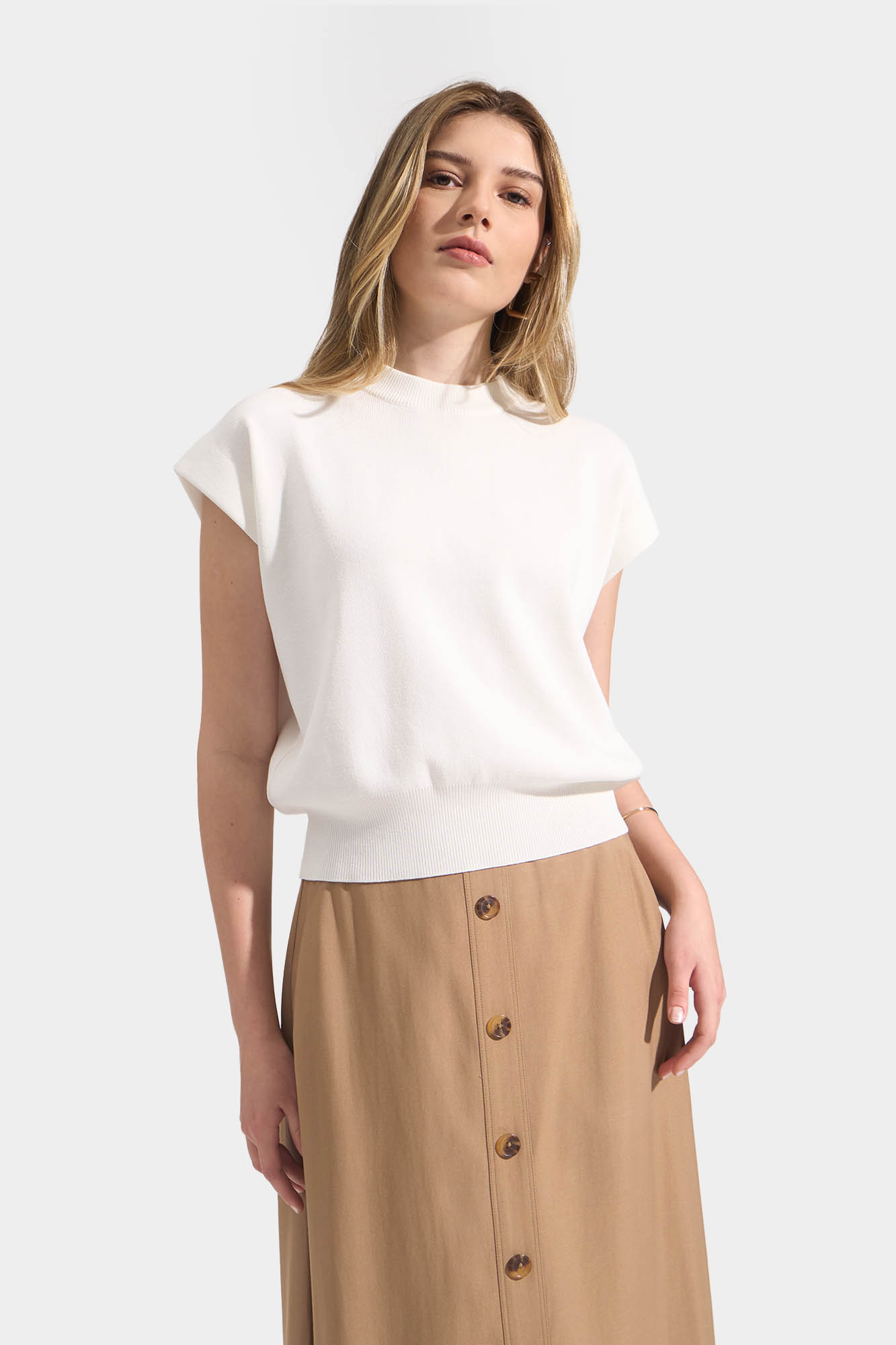 990938-Off White (5).jpg