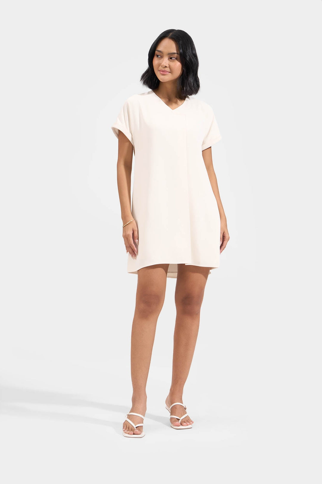 Extended Sleeves Easy Dress with Pleating Detail