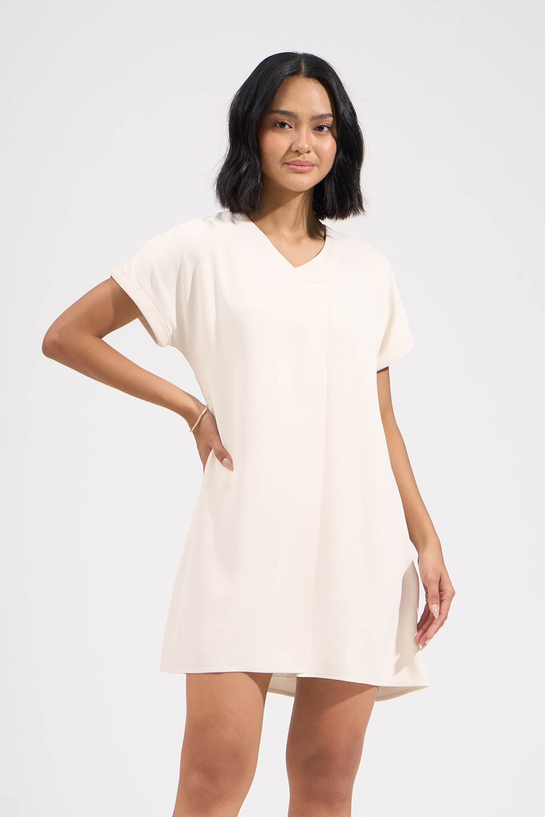 Extended Sleeves Easy Dress with Pleating Detail