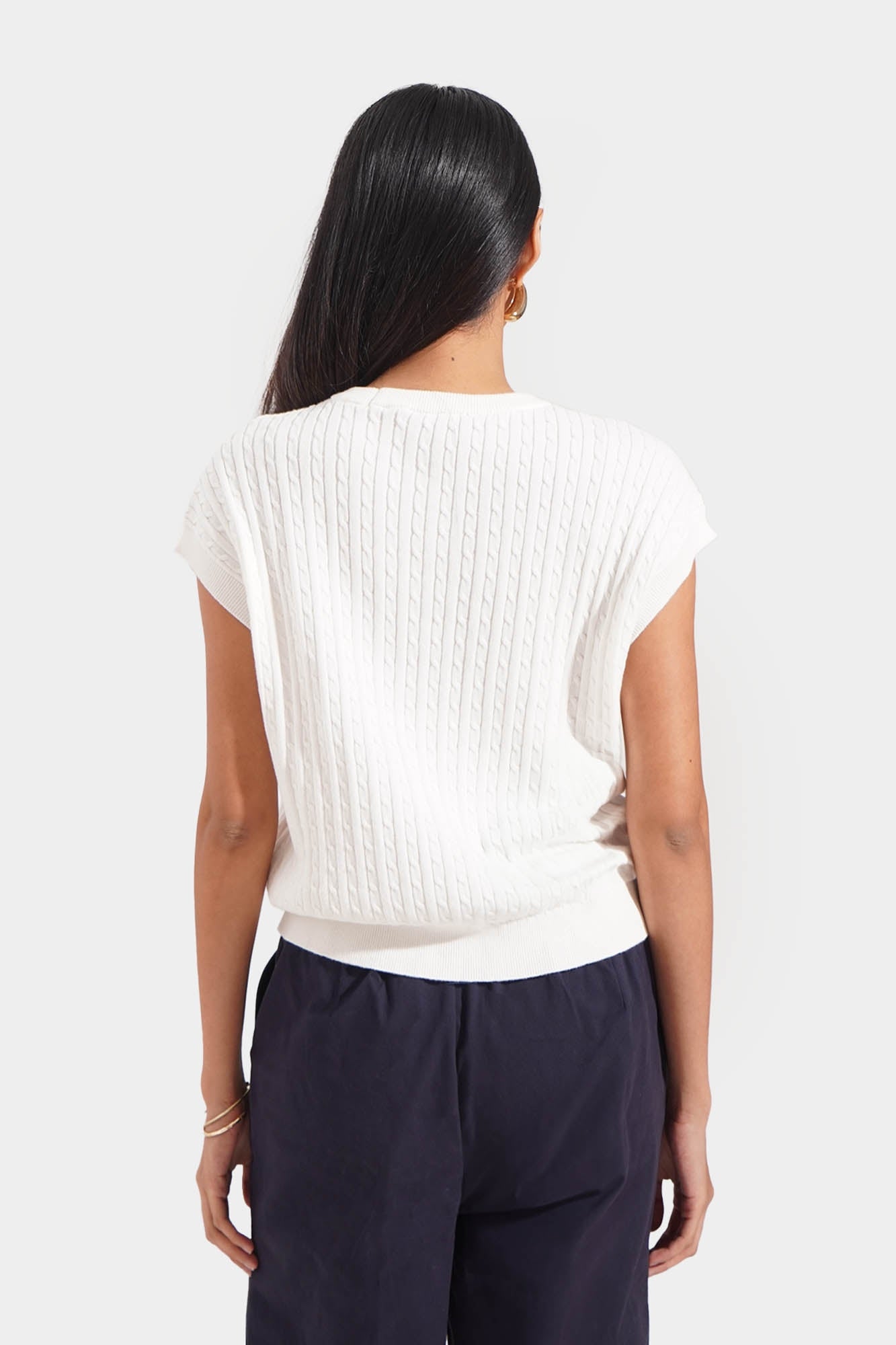 992356-Off White (3).jpg