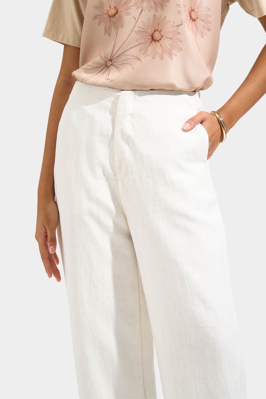 993538-Off White (1).jpg