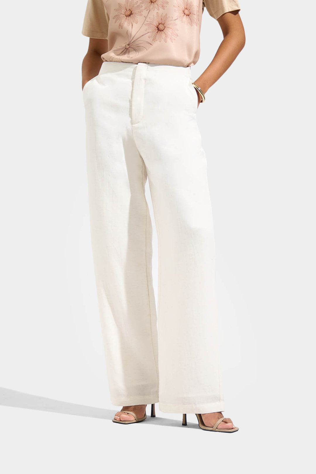 993538-Off White (3).jpg