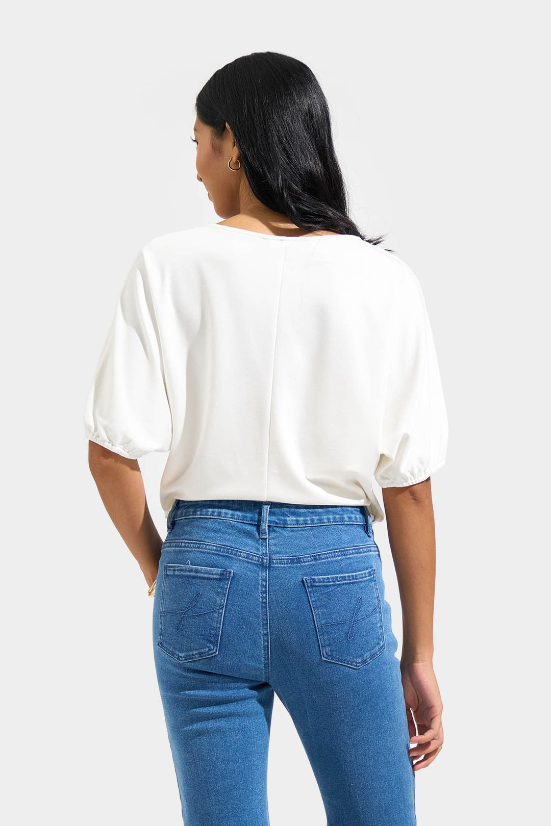 994673-Off White (1).jpg