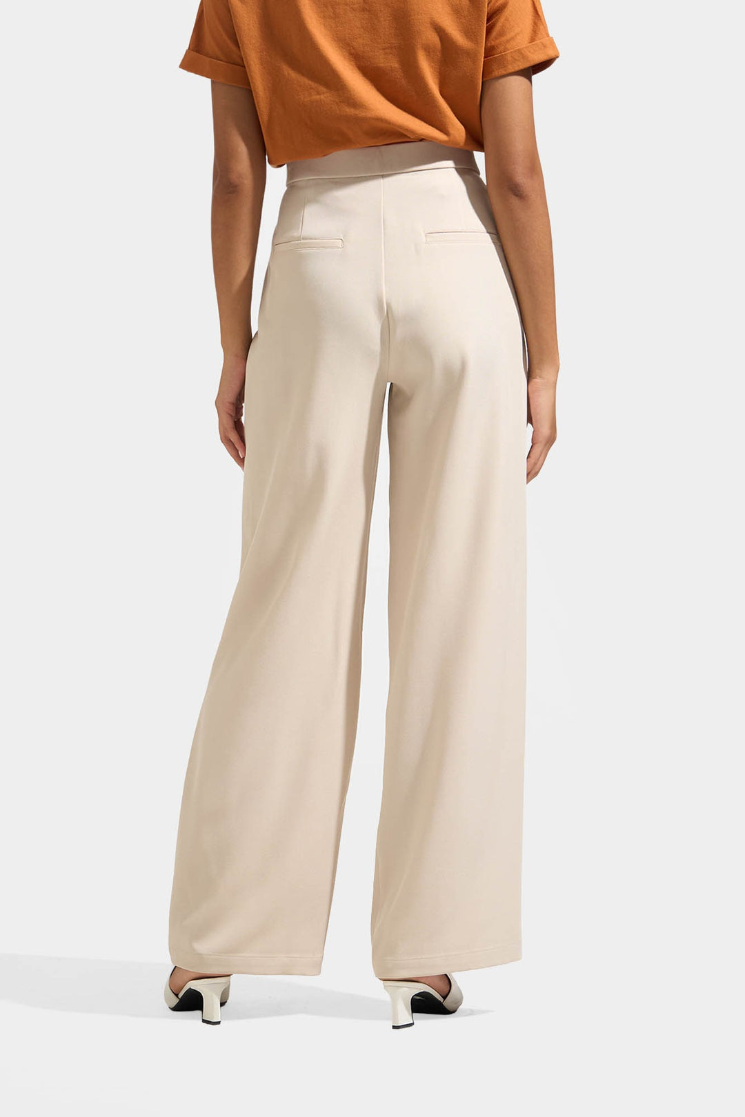 995557-Cream (2).jpg