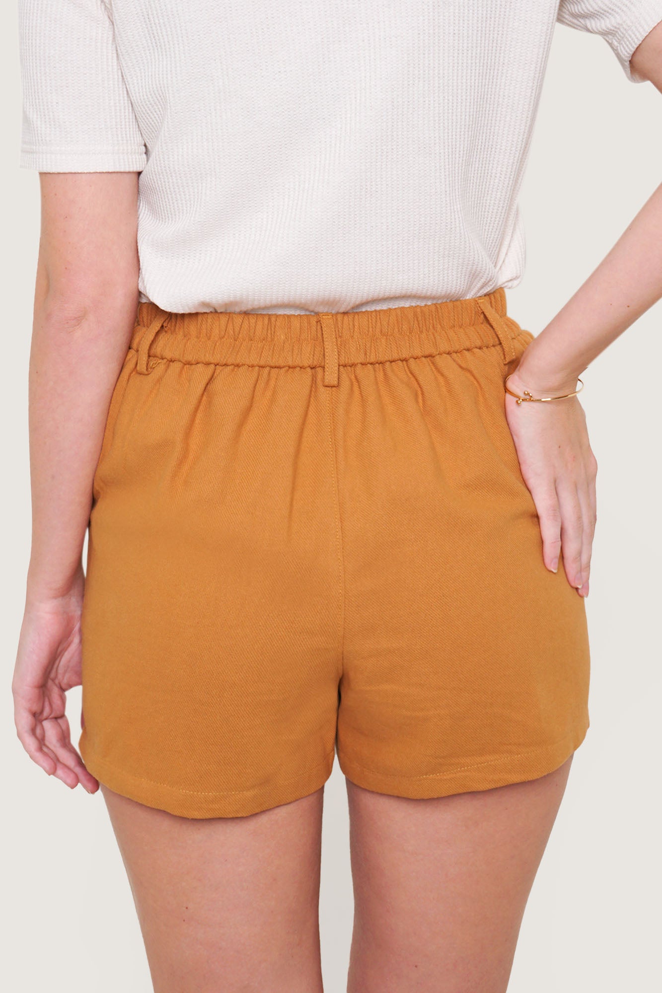 958224-Mustard-2.jpg