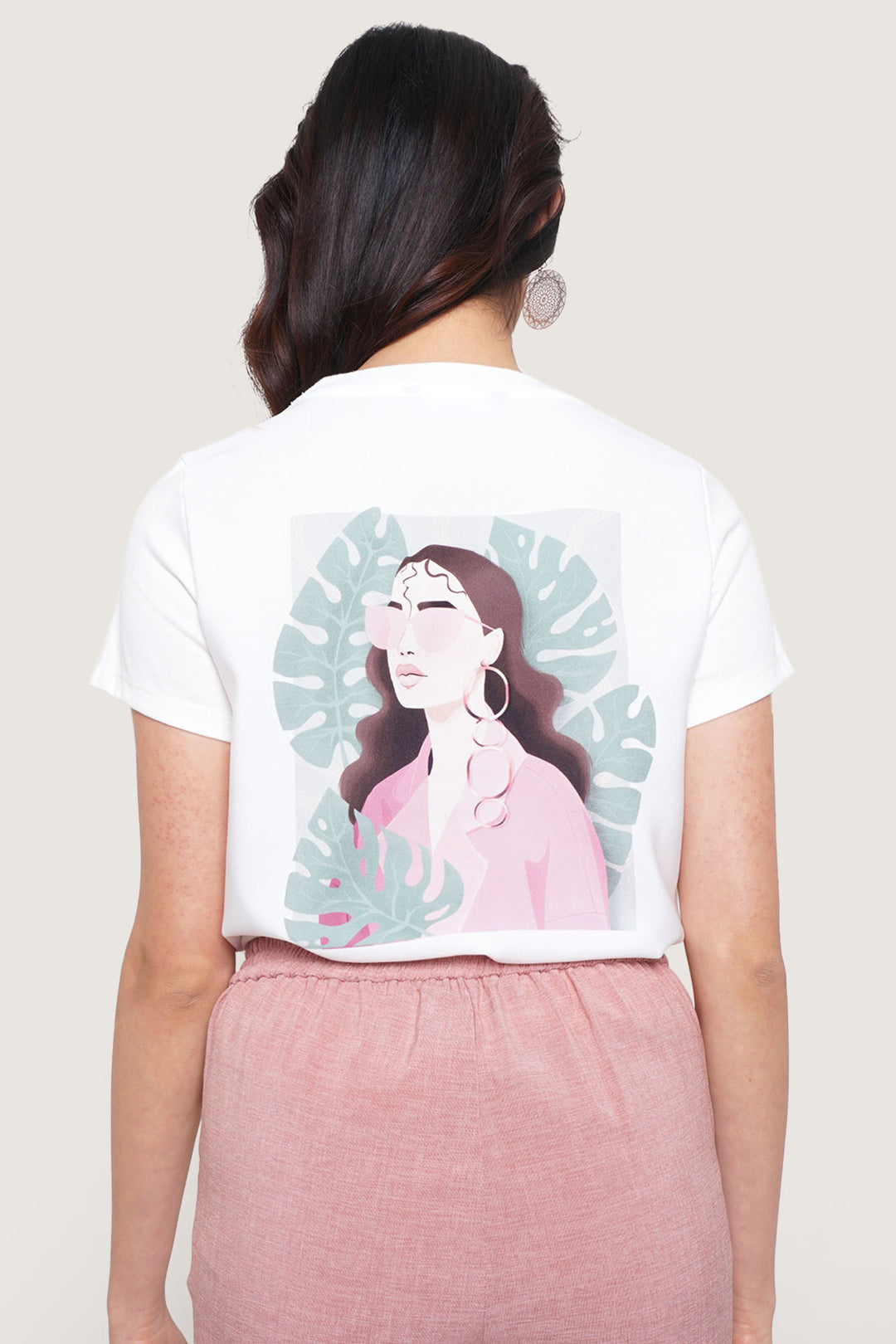 I Am Woman: I Run My Own Dreams Graphic Tee