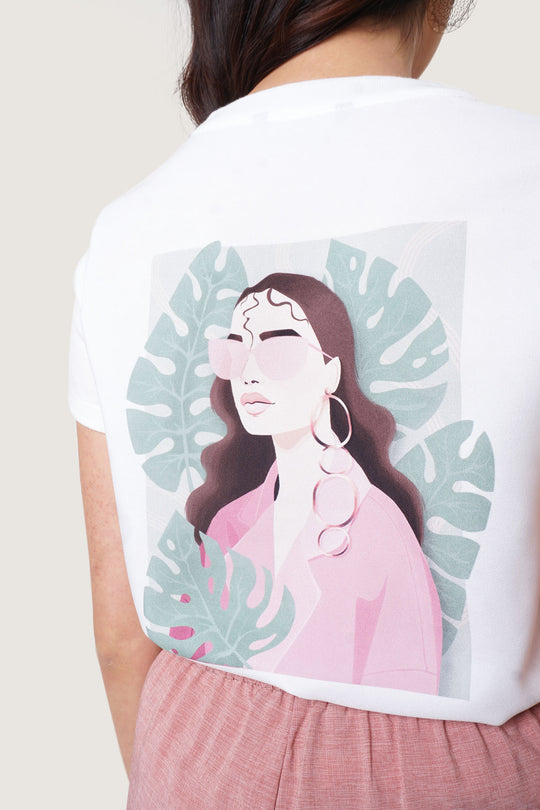 I Am Woman: I Run My Own Dreams Graphic Tee