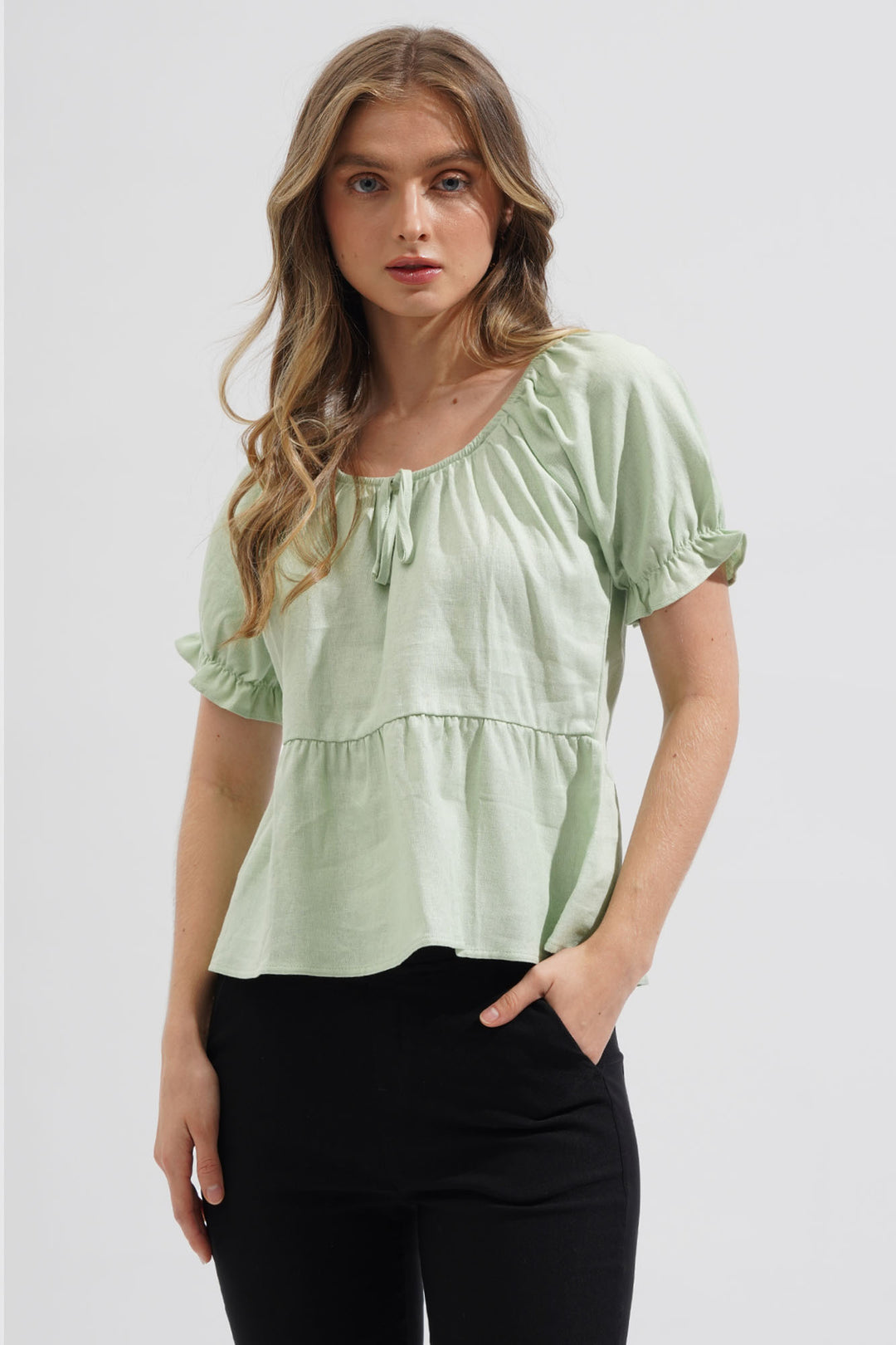 966549-Basil (2).jpg