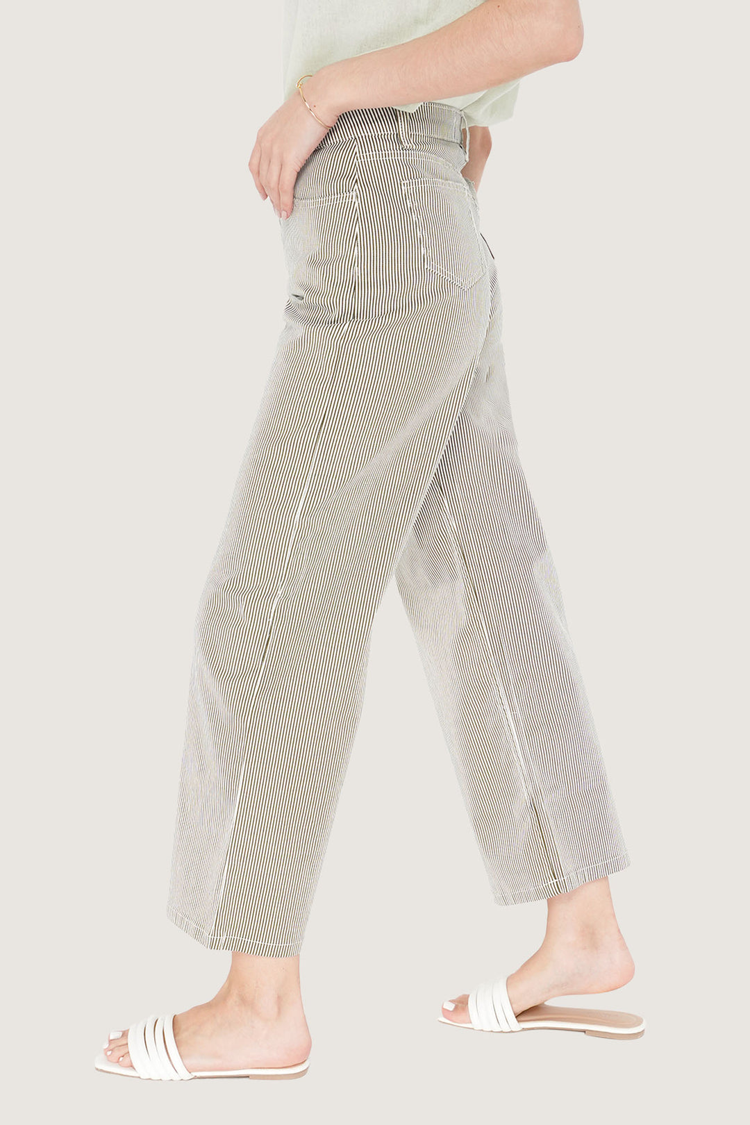 966563-Olive (4).jpg