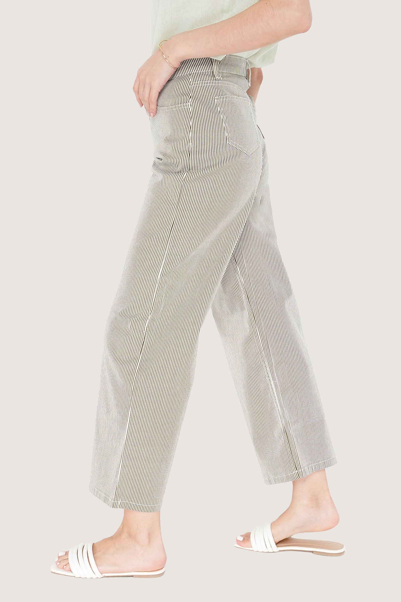 966563-Olive (4).jpg