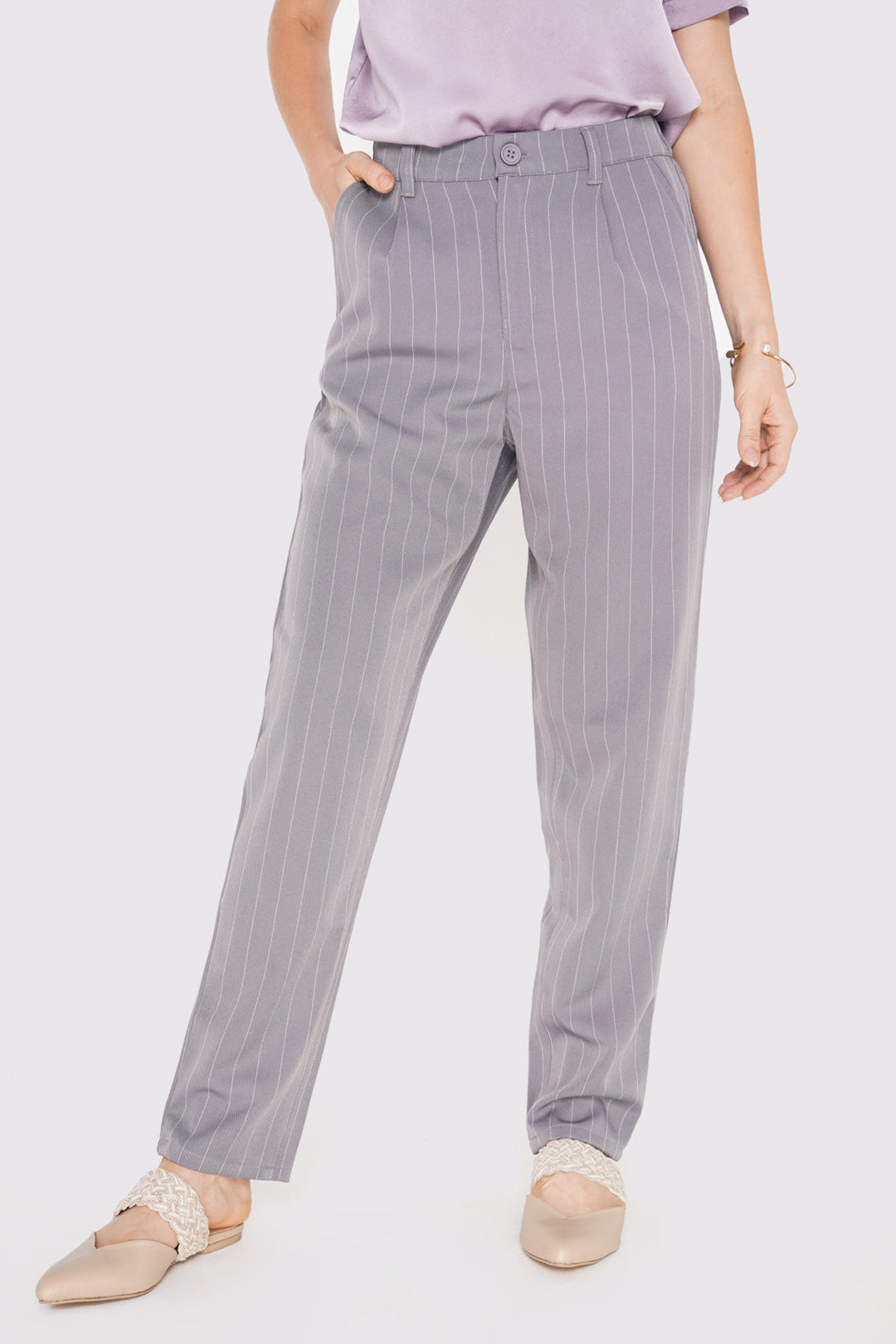 966595-Gray (1).jpg
