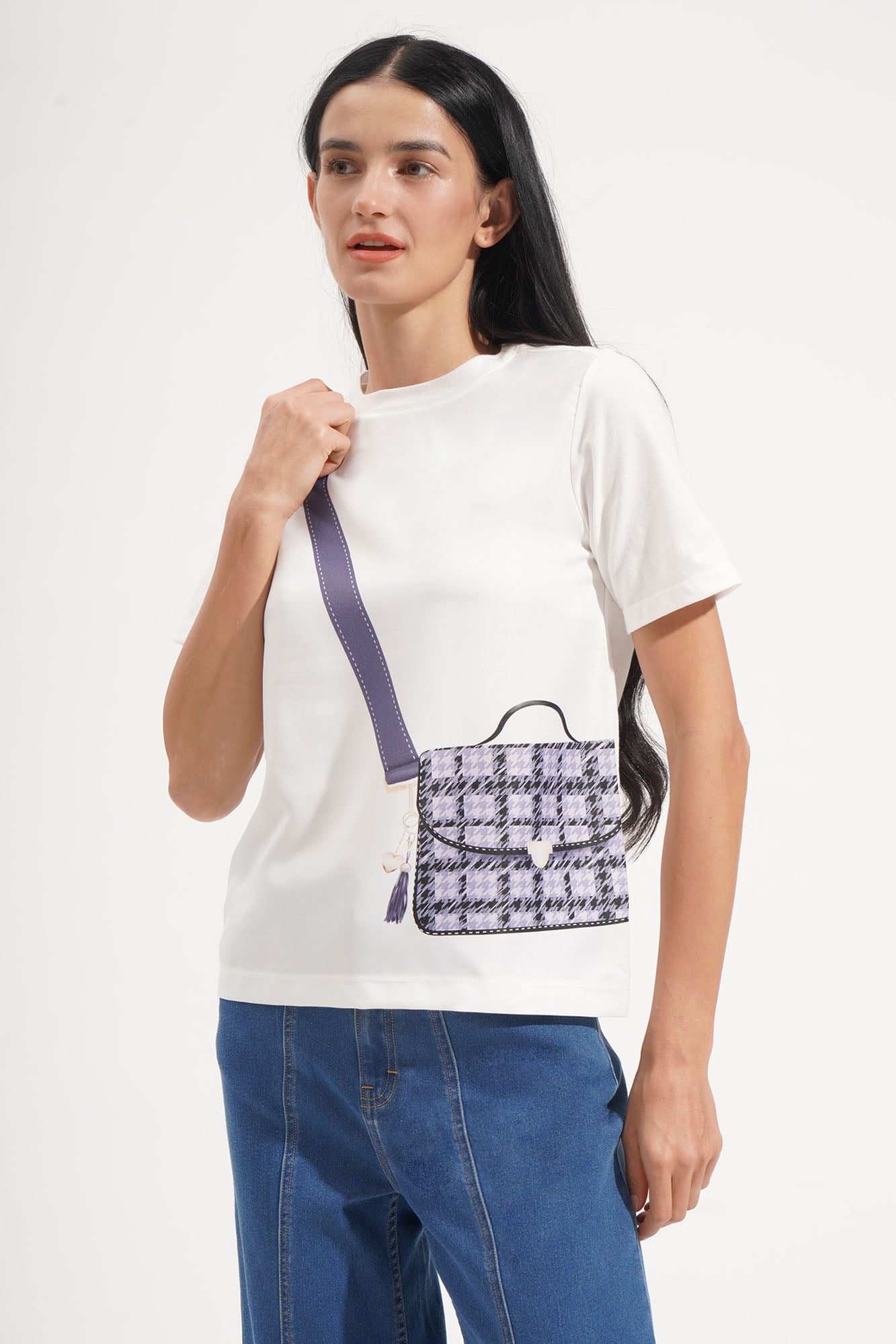 974157-Off White (1).jpg