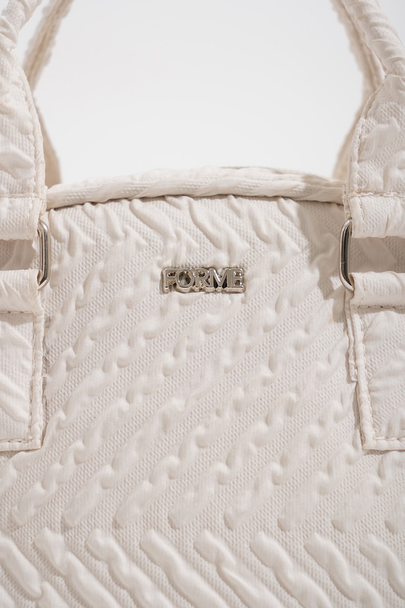 974265-Off White (3).jpg