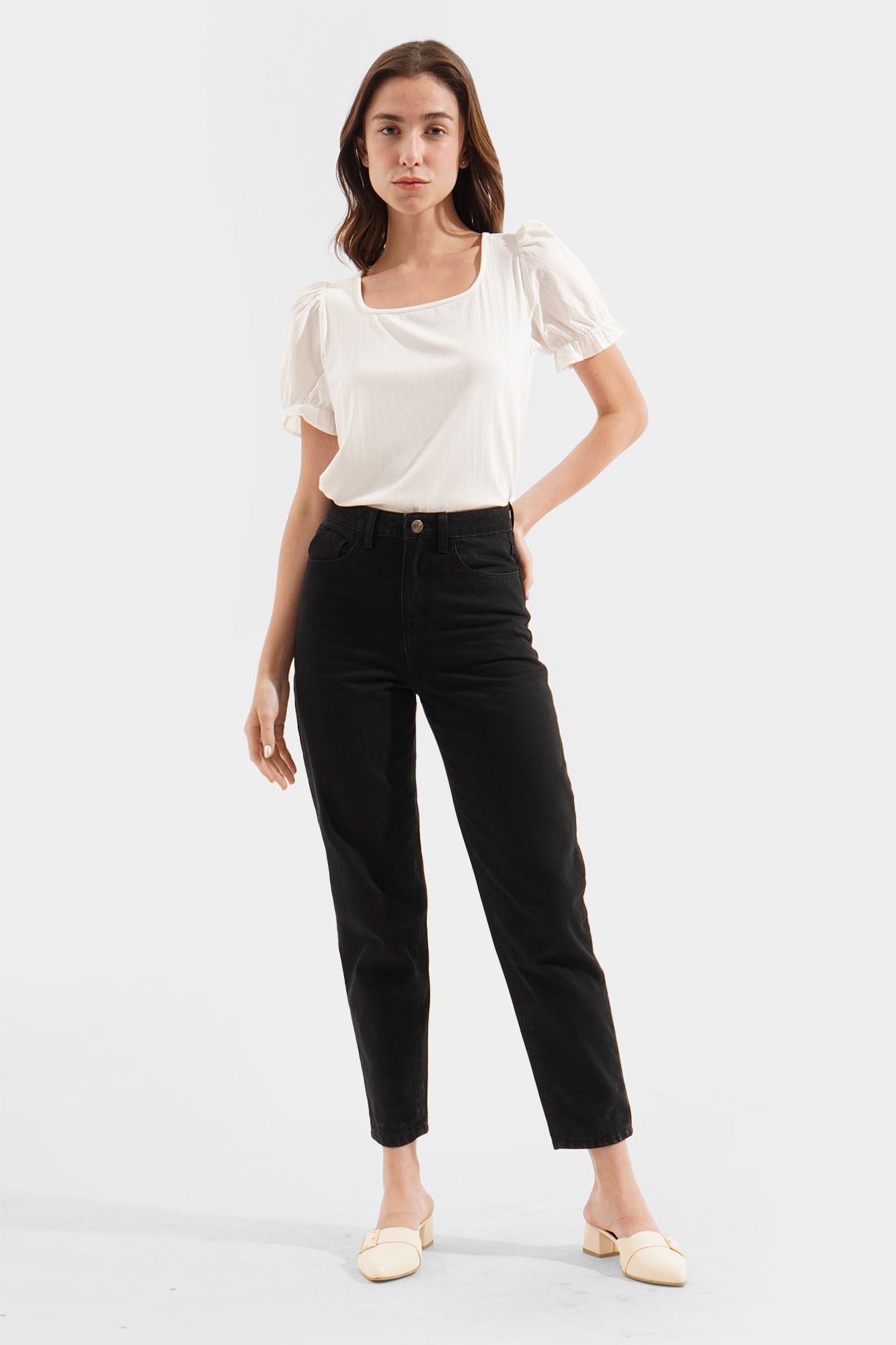 975460-Off White (3).jpg