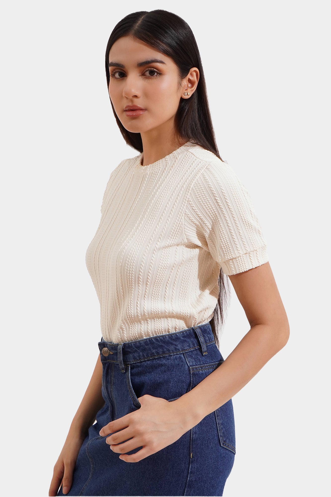 975485-Cream (2).jpg