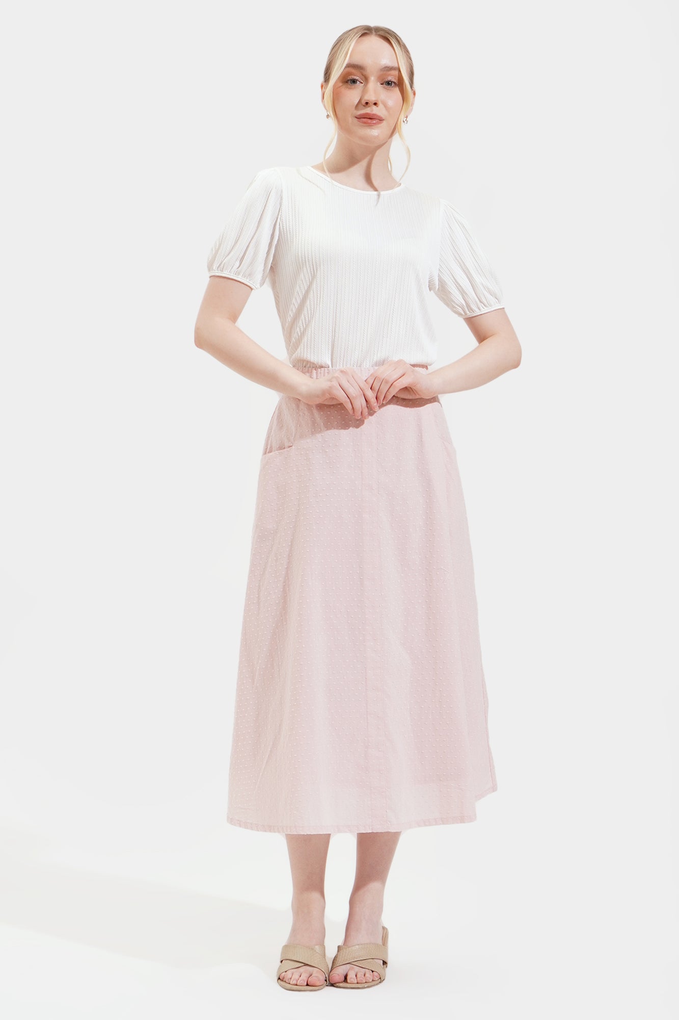 975487-Off White (4).jpg