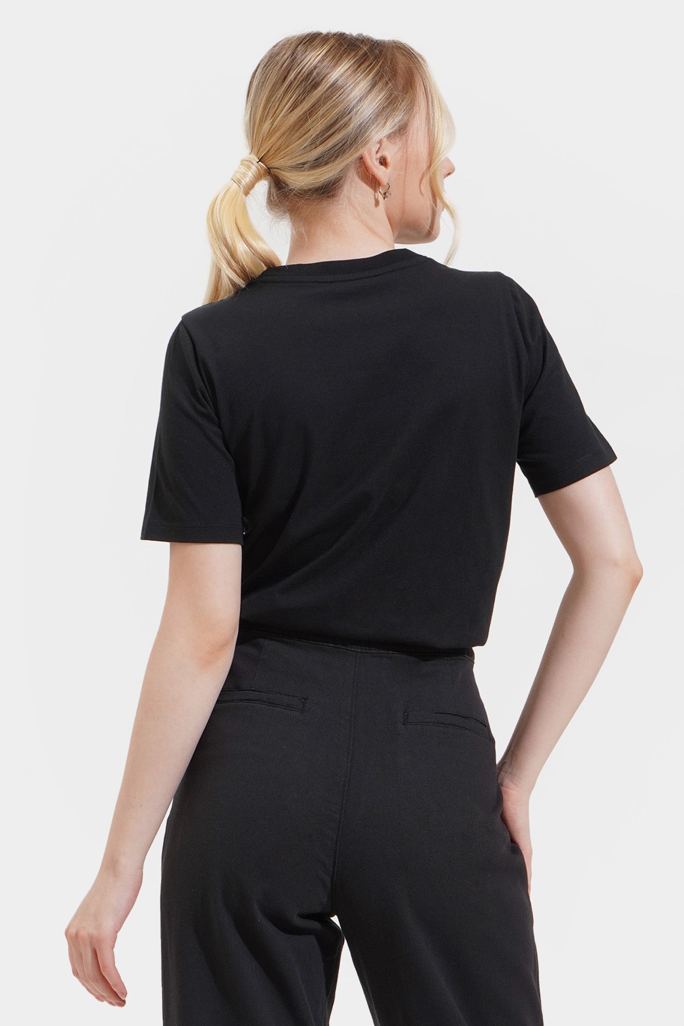 975577-Black (1).jpg