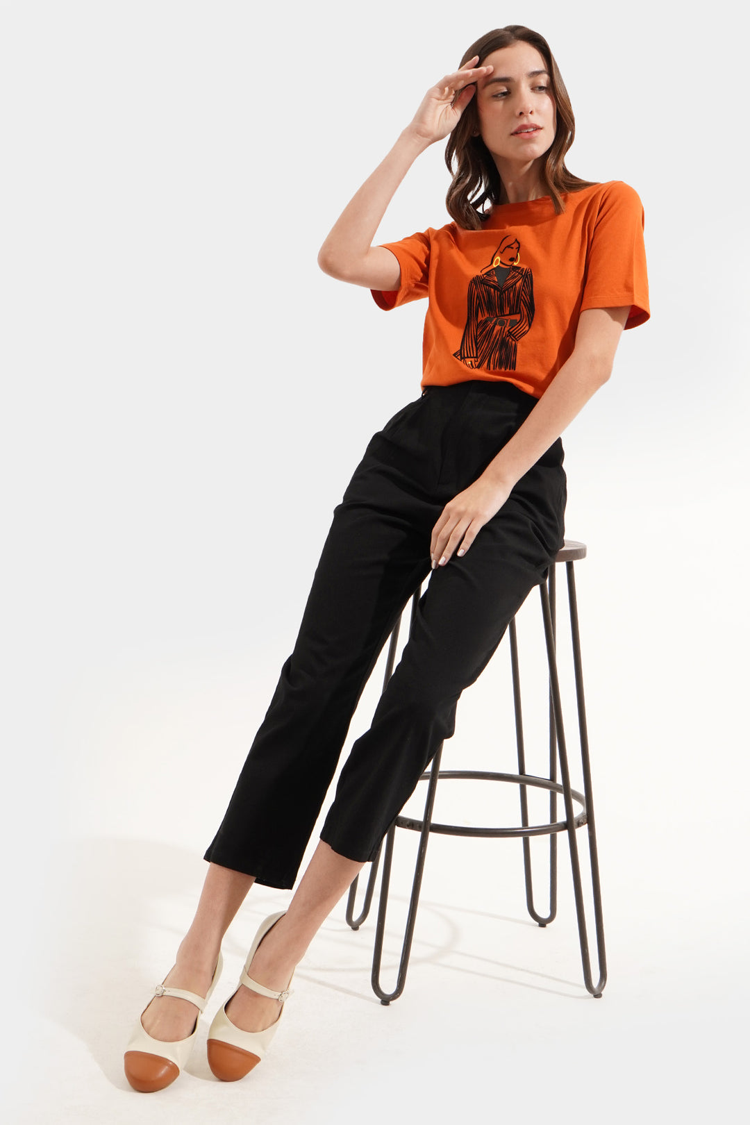 975671-Off White (1).jpg