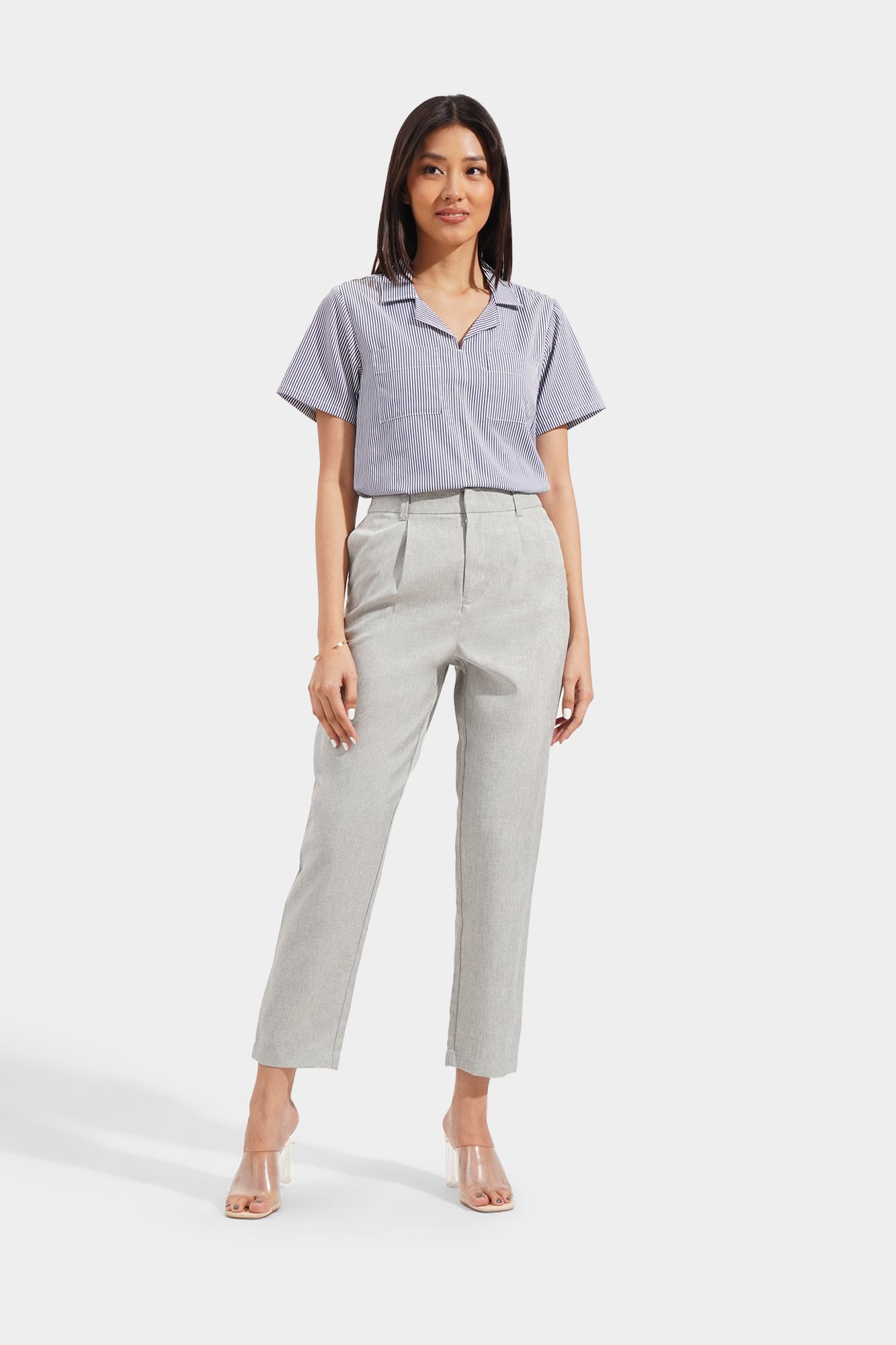 977937-Gray (1).jpg