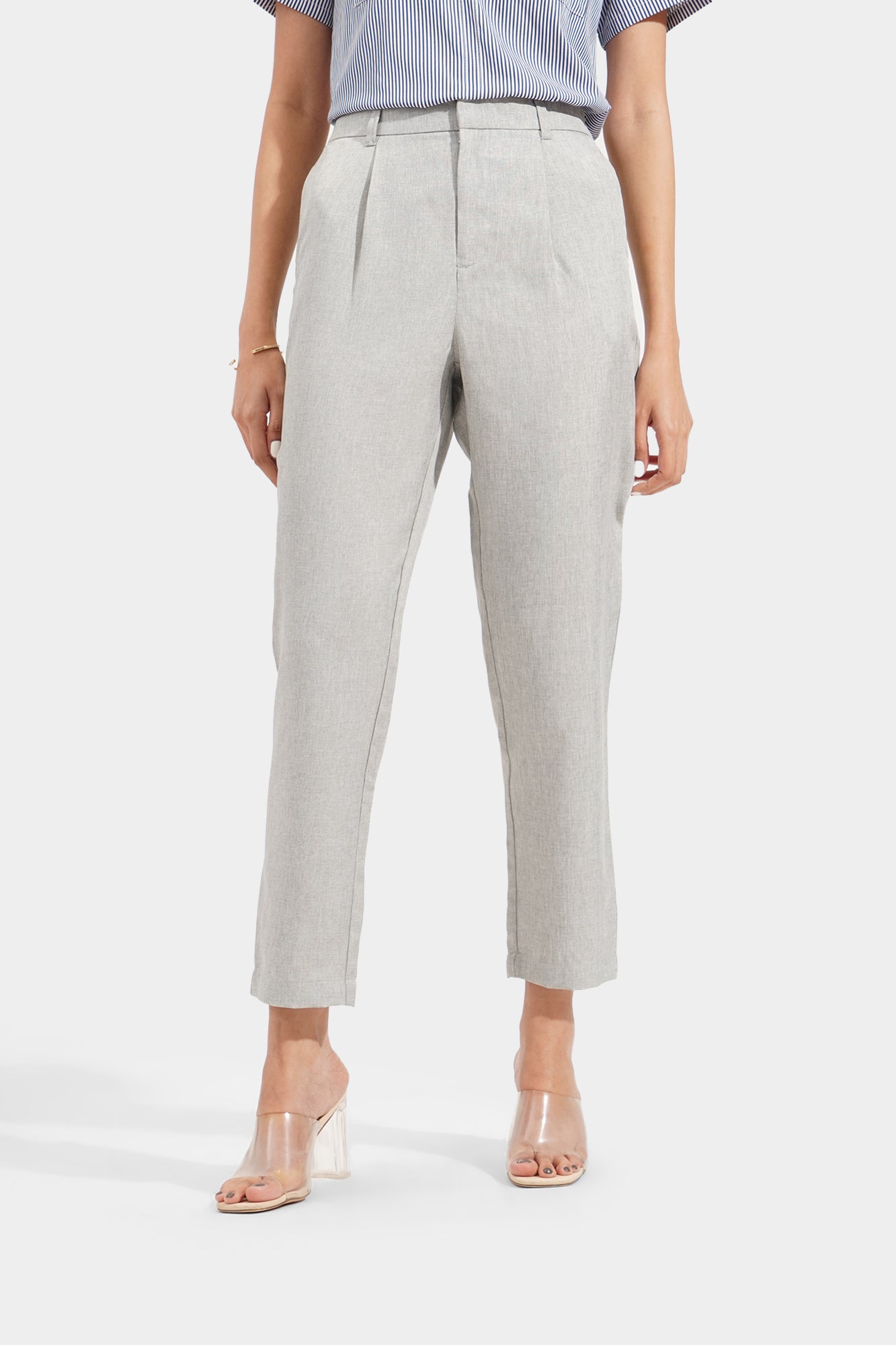 977937-Gray (2).jpg