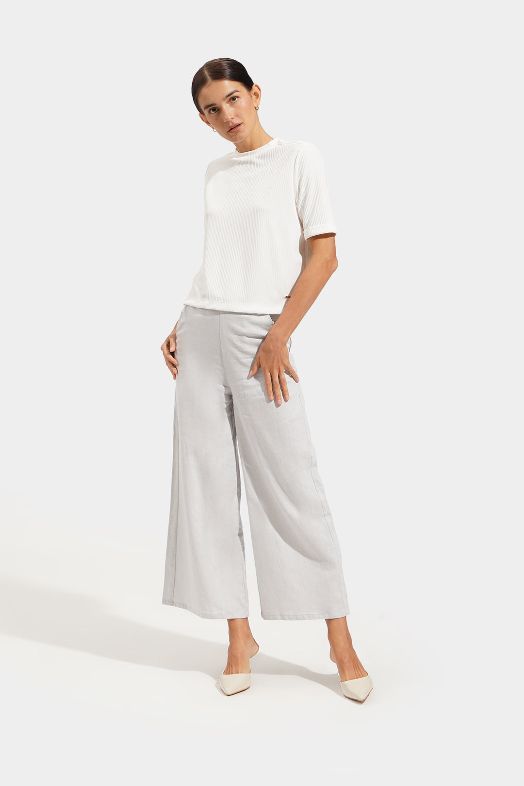 978589-Off White (2).jpg