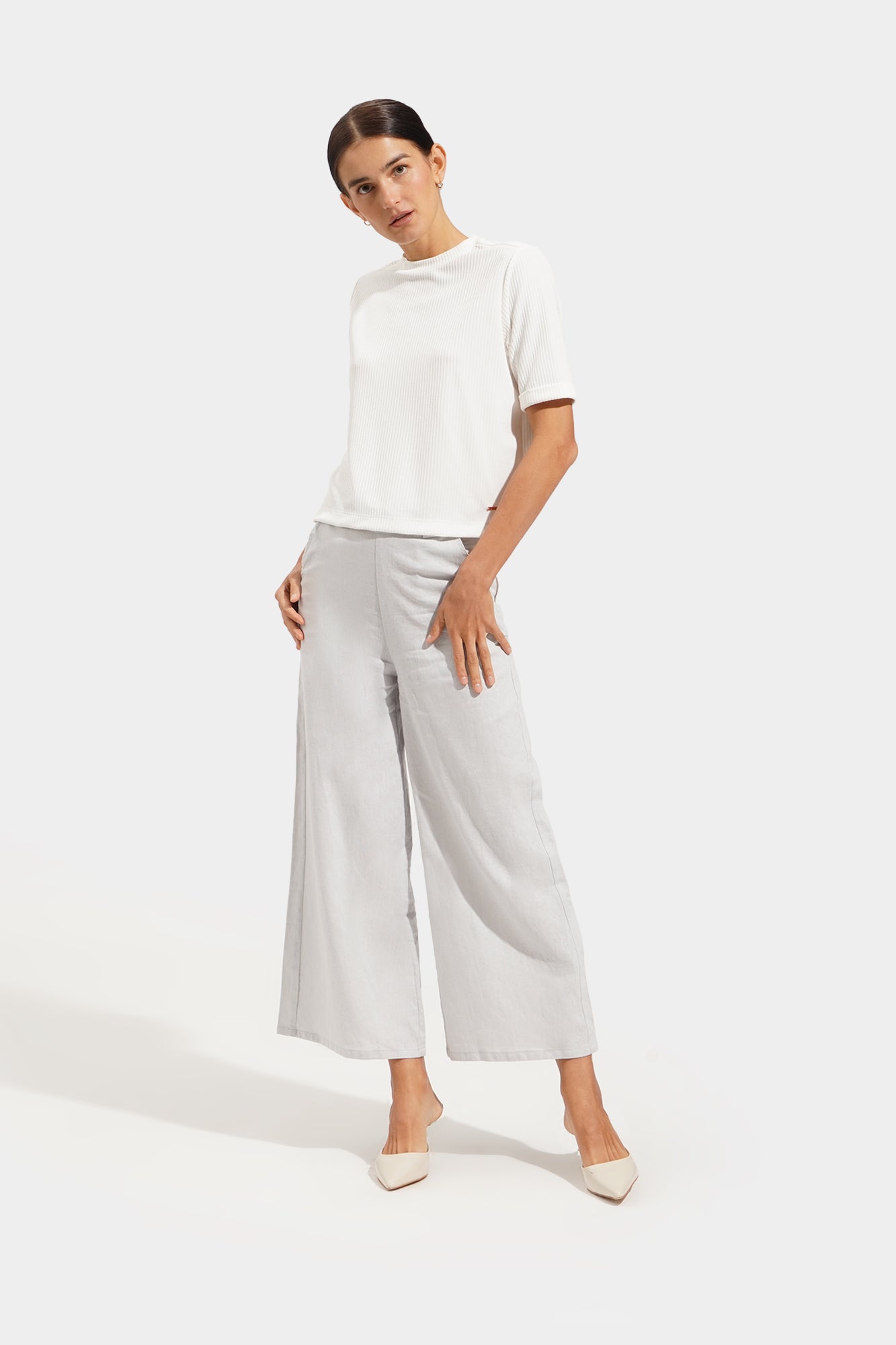 978589-Off White (2).jpg