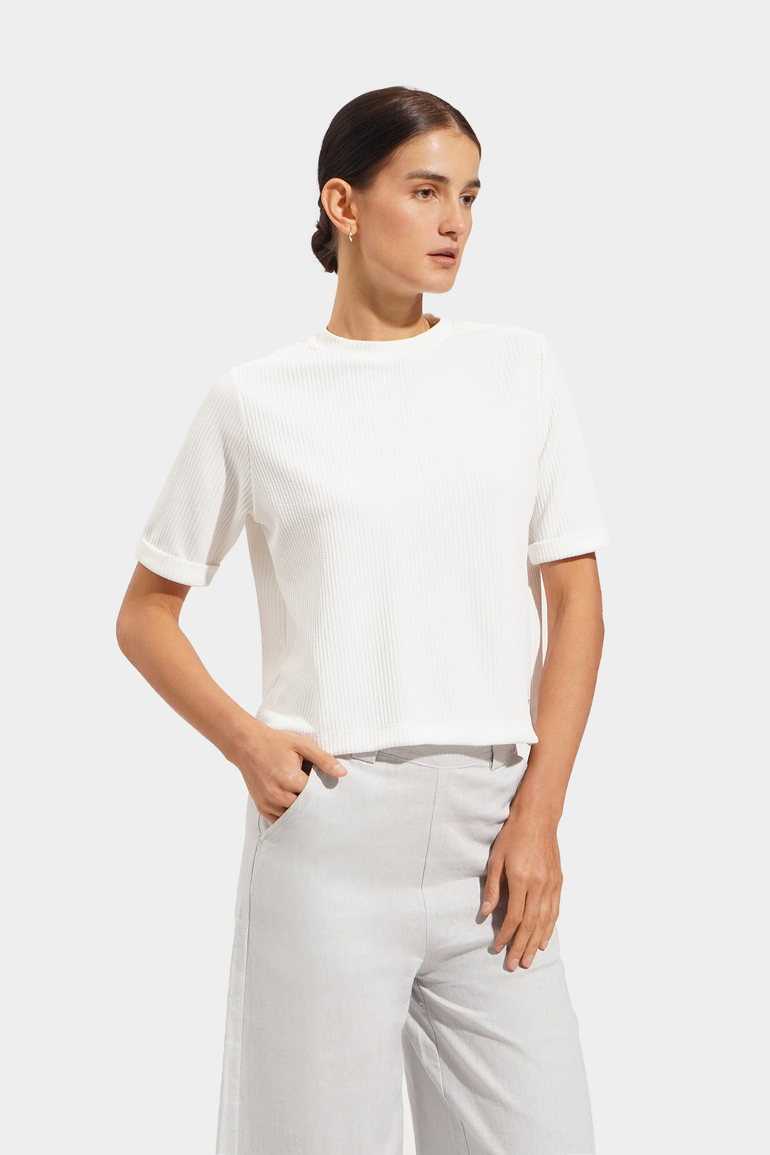 978589-Off White (3).jpg