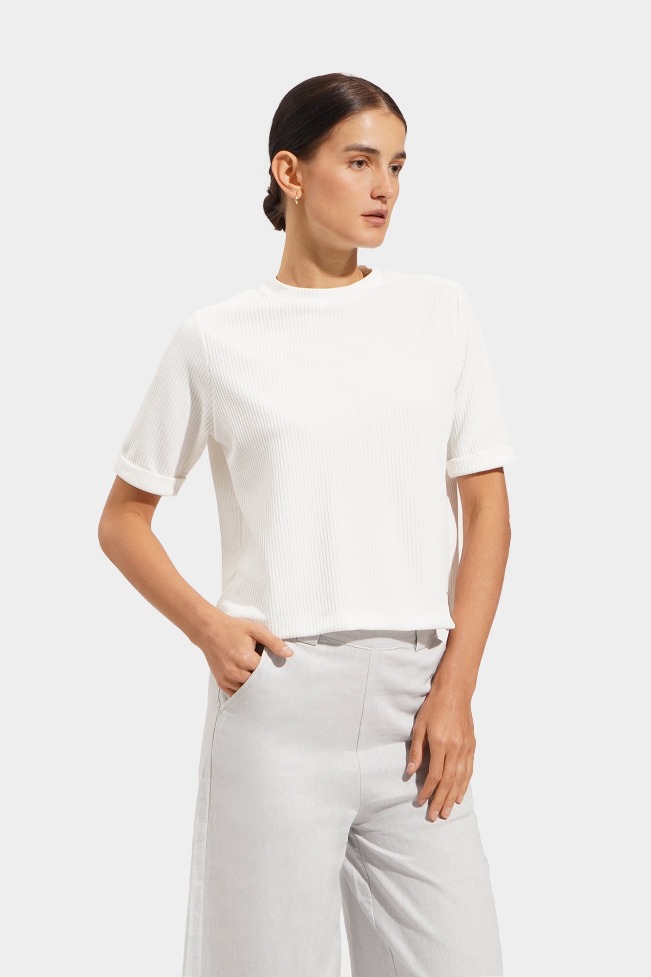 978589-Off White (3).jpg