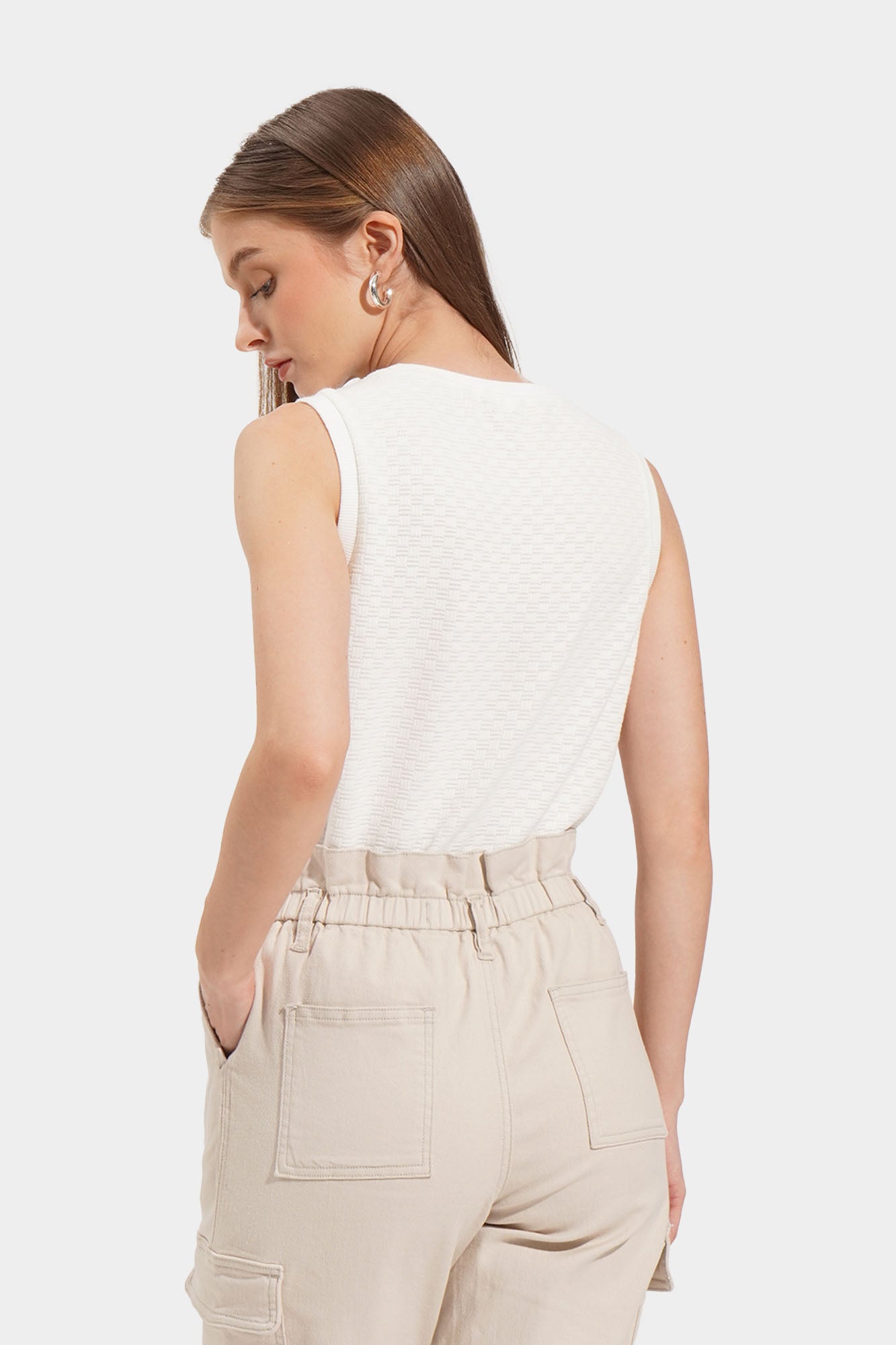 979297-Off White (4).jpg